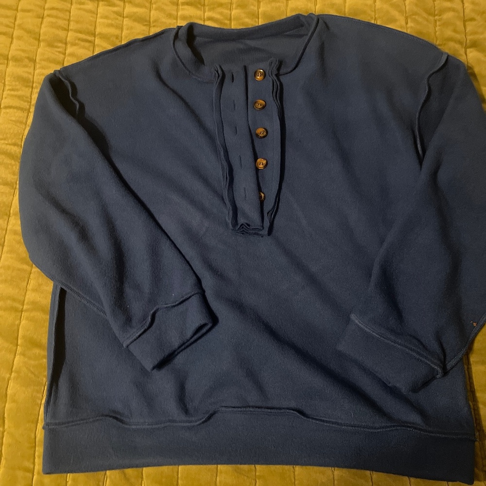 Crewneck sweatshirt